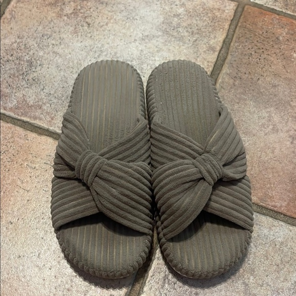 Cozy Ribbed Bow Slippers size 40-41
